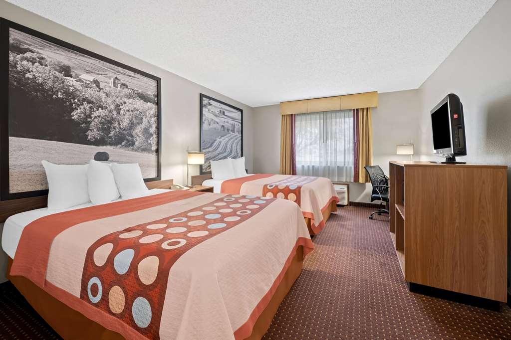 SUPER 8 BY WYNDHAM WAVERLY-guestroom-Guest Room,On-Site,Double Room.jpg