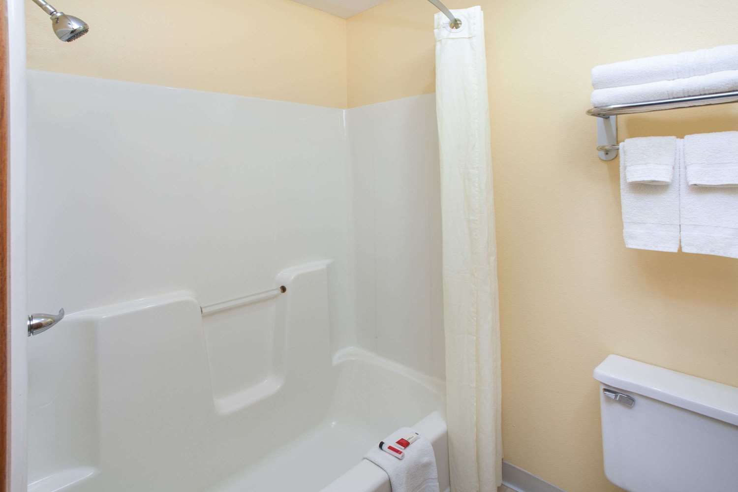 Super 8 Hotel Anamosa Ia See S Room Super 8 Hotel Anamosa