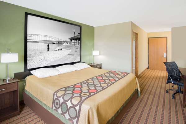  - Super 8 Hotel Story City - I-35, Exit 124