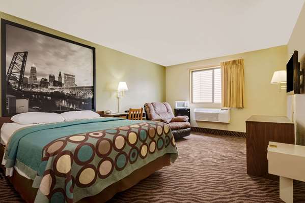  - Super 8 Hotel Mentor