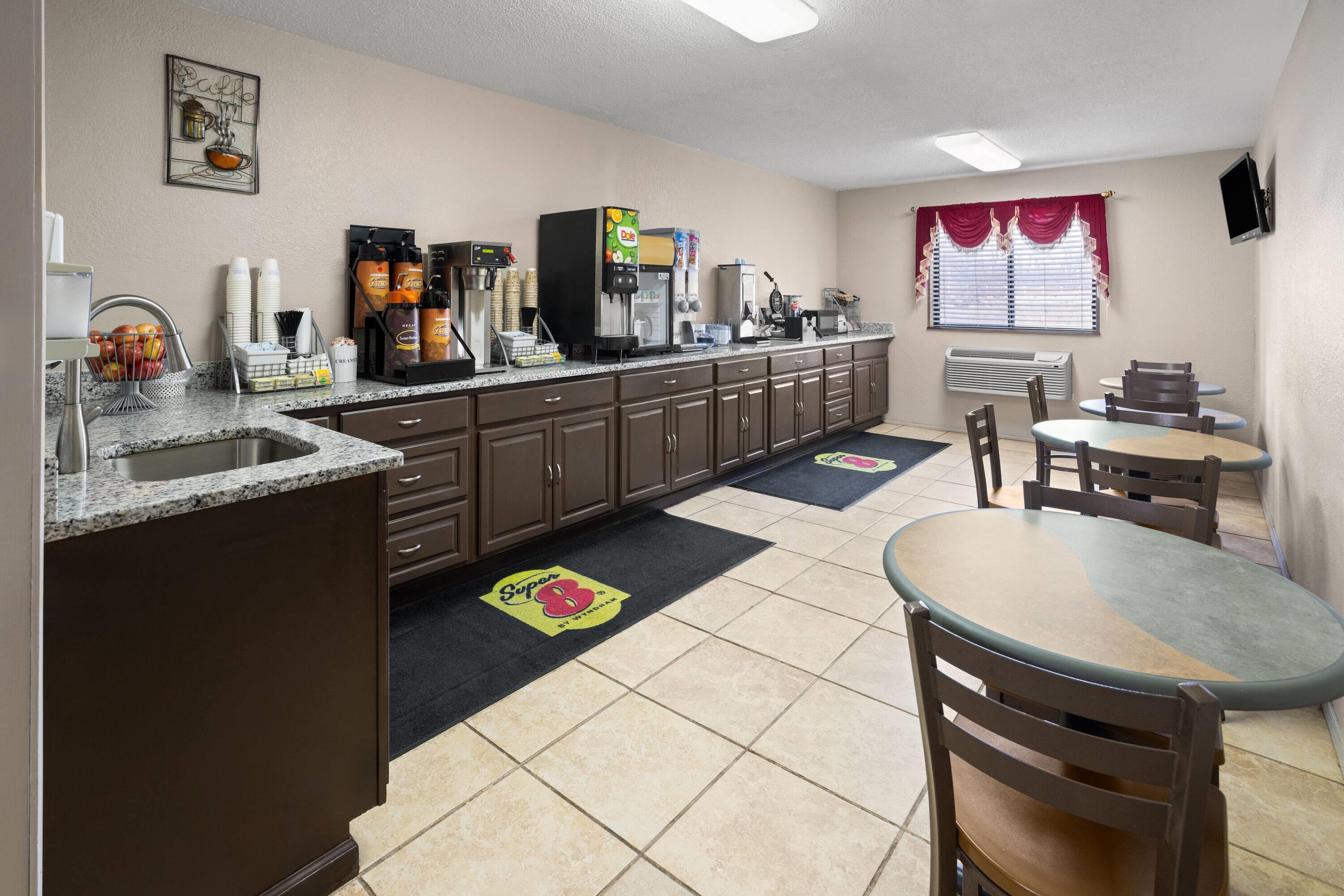 Property amenity | Super 8 by Wyndham Mentor/Cleveland Area