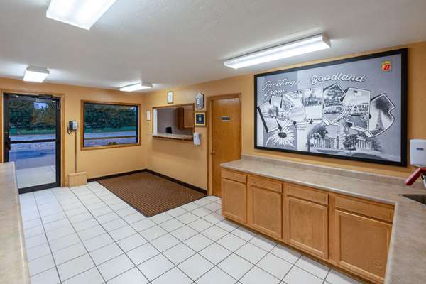  - Super 8 Motel Goodland - I-70, Exit 17