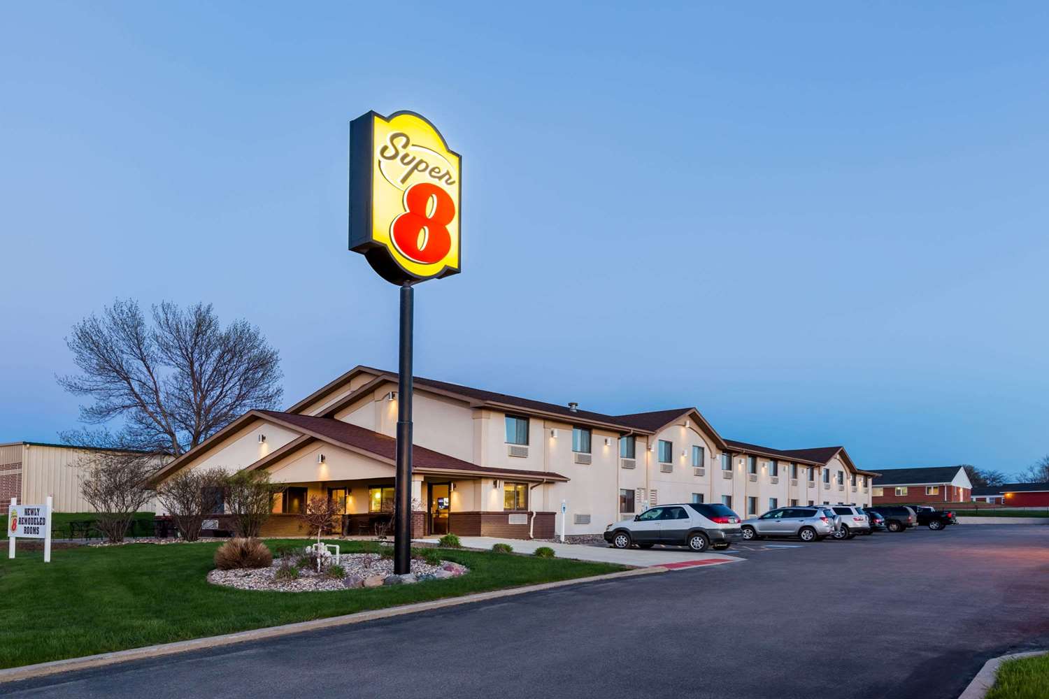 Super 8 Hotel Spirit Lake, IA See Discounts