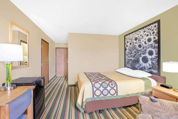  - Super 8 Hotel Mt Pleasant