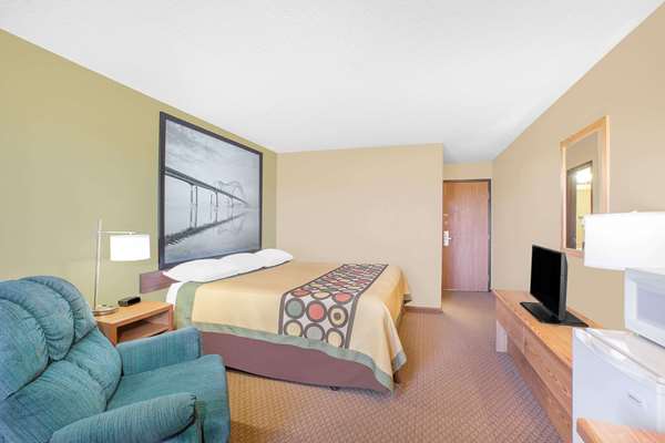  - Super 8 Hotel Mt Pleasant