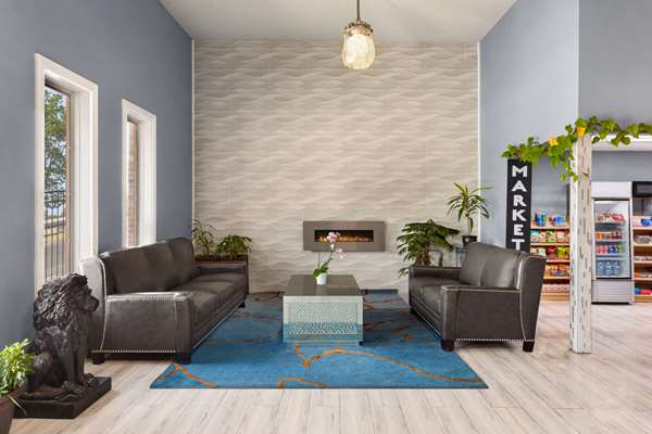  - Super 8 Hotel Lenexa - I-35, Exit 224