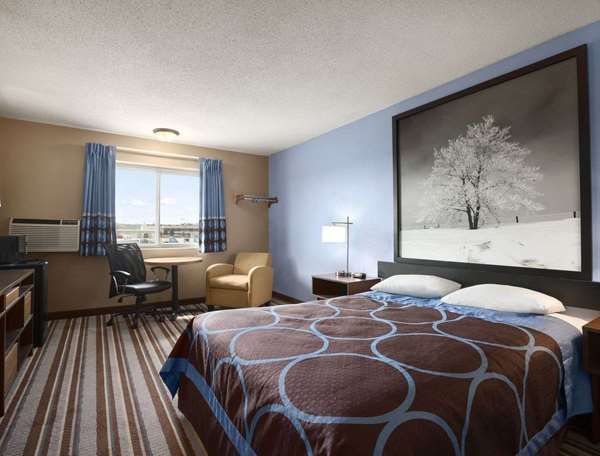  - Super 8 Hotel Council Bluffs - I-29, Exit 50