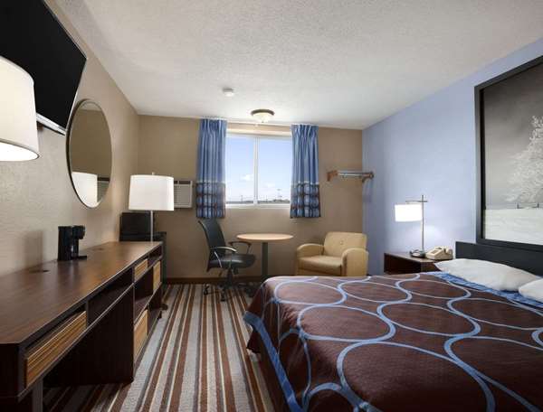  - Super 8 Hotel Council Bluffs - I-29, Exit 50