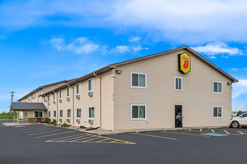 Super 8 Council Bluffs IA Omaha NE Area