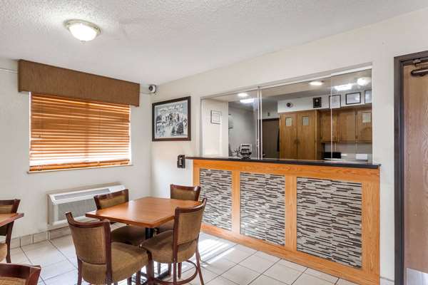  - Super 8 Motel College Park