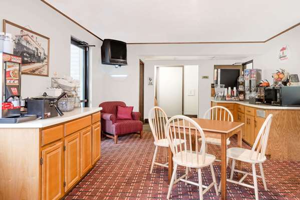  - Super 8 Hotel LaVale