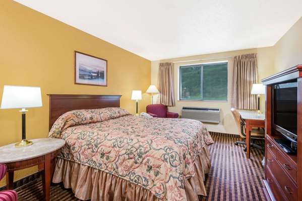  - Super 8 Hotel LaVale