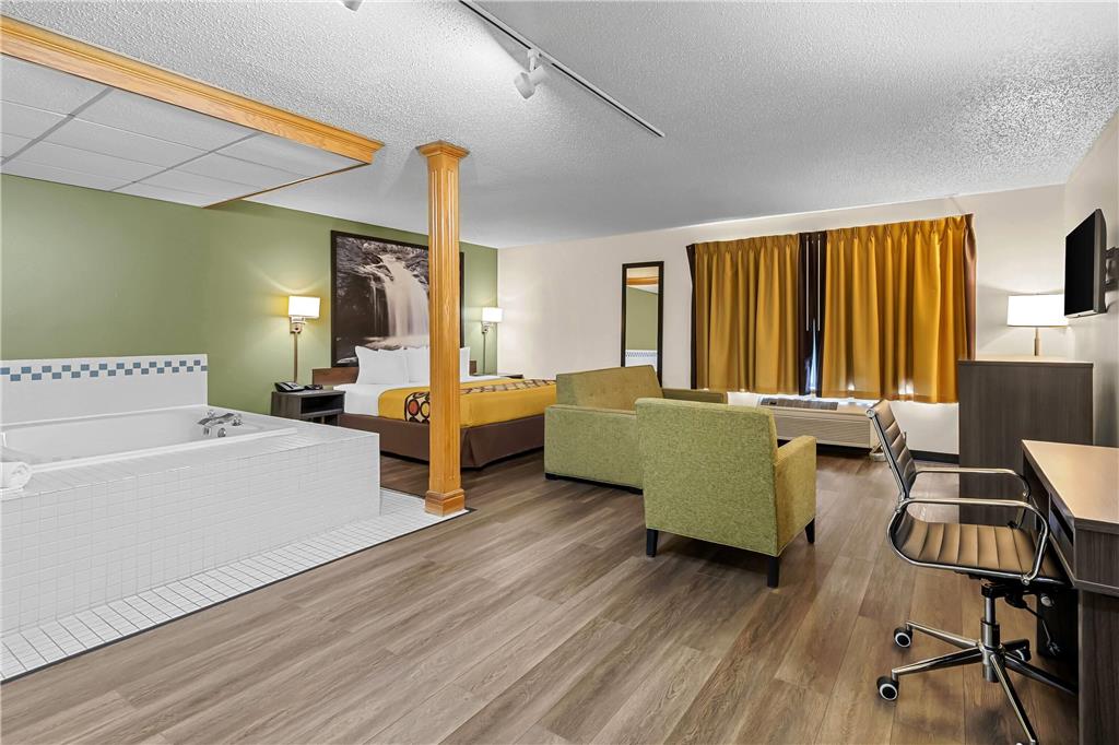 SUPER 8 BY WYNDHAM WATERTOWN WI-guestroom-Guest Room,Suite,On-Site.jpg
