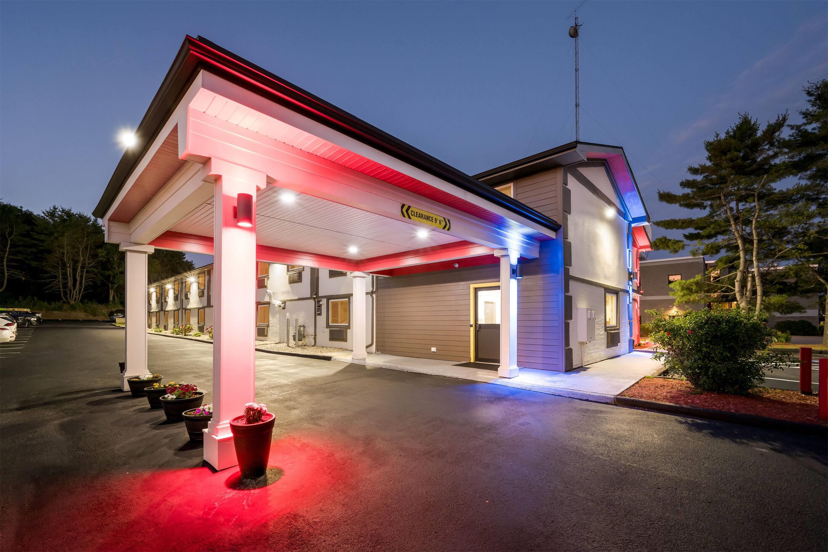 Exterior | Super 8 by Wyndham Lewiston Auburn Area