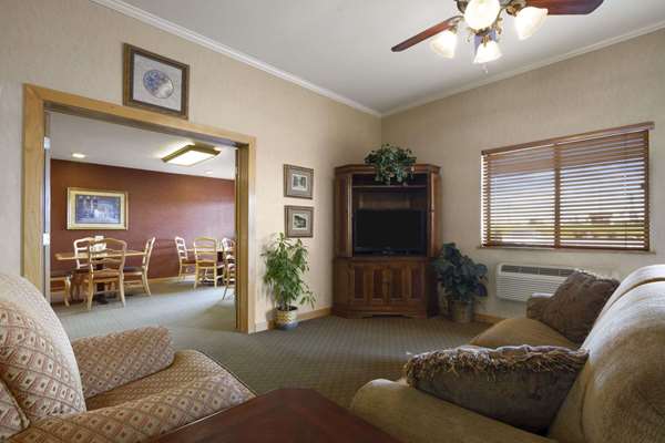  - Super 8 Motel Cuba