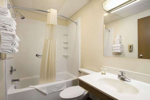  - Super 8 Motel Cuba