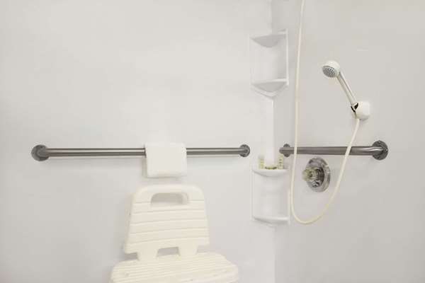  - Super 8 Motel Cuba