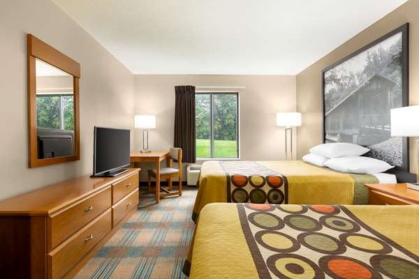  - Super 8 Hotel Hannibal