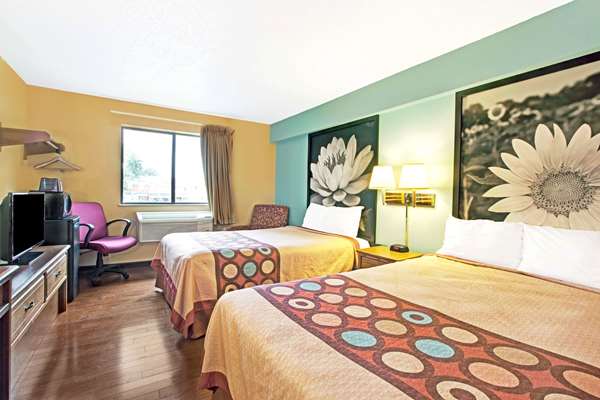  - Super 8 Hotel Essex - I-695, Exit 36