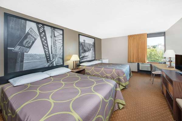  - Super 8 Hotel Branson