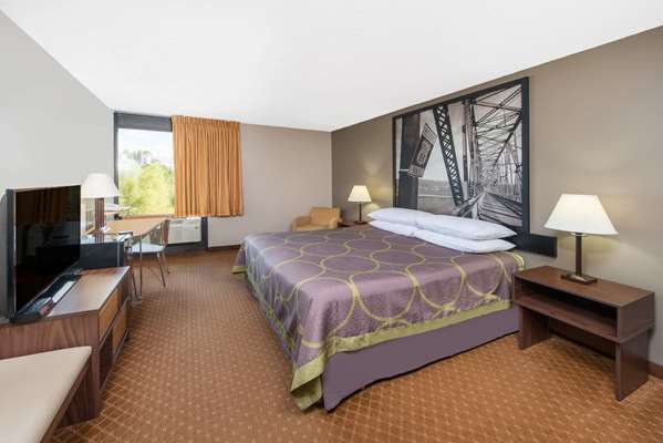  - Super 8 Hotel Branson