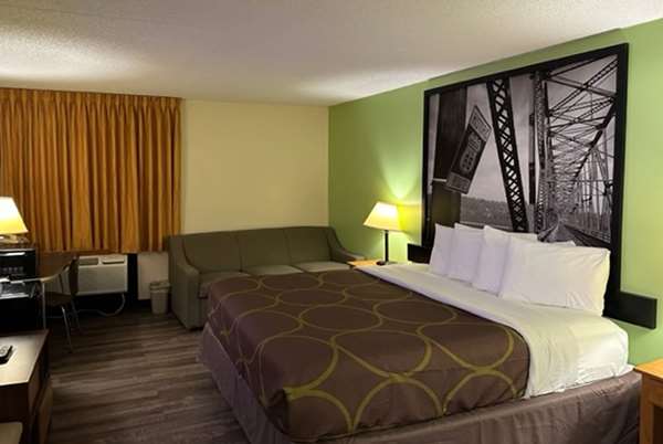  - Super 8 Hotel Branson