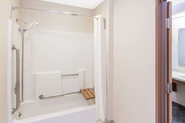  - Super 8 Motel Dodgeville