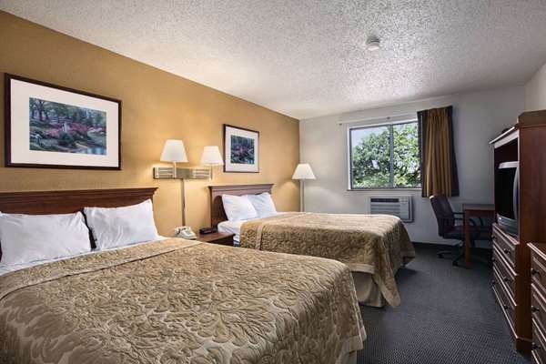  - Super 8 Hotel Canton - I-275, Exit 22