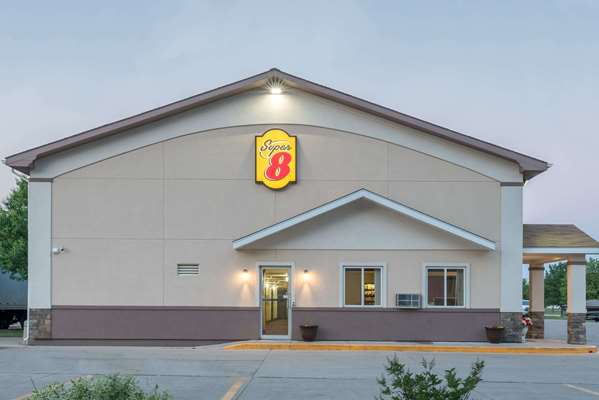 Exterior view - Super 8 Hotel Grand Forks - I-29, Exit 141