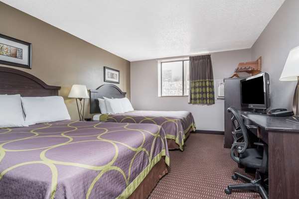  - Super 8 Hotel Bismarck - I-94, Exit 159