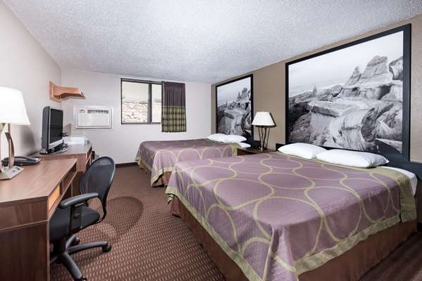  - Super 8 Hotel Bismarck - I-94, Exit 159