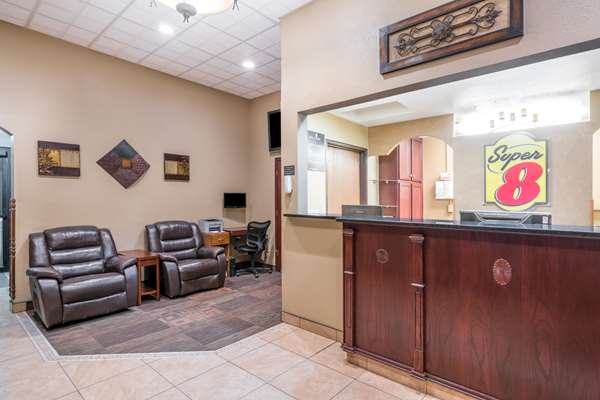  - Super 8 Hotel Bismarck - I-94, Exit 159