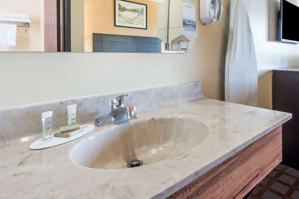  - Super 8 Hotel Higginsville