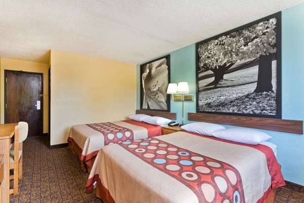  - Super 8 Hotel Lexington Park California
