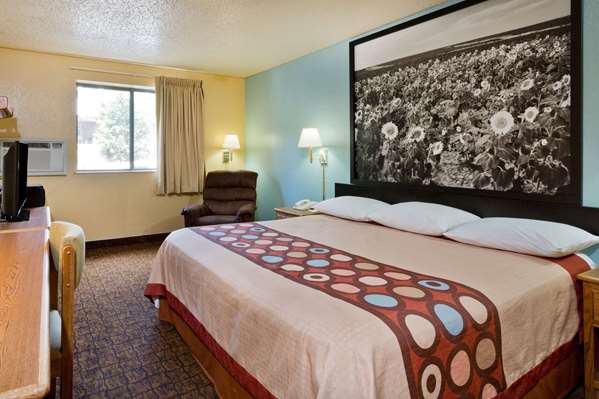  - Super 8 Hotel Lexington Park California