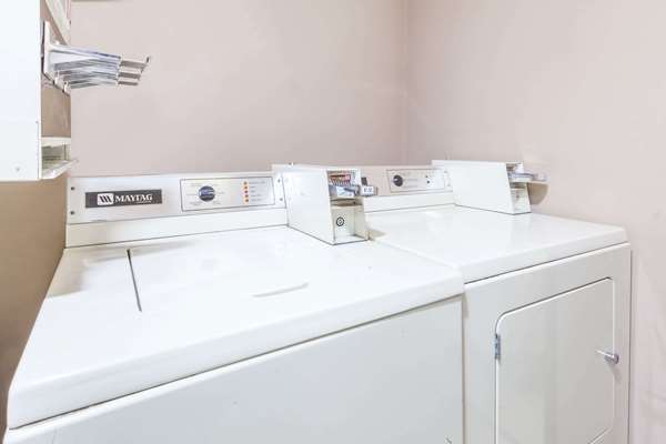  - Super 8 Hotel Imlay City