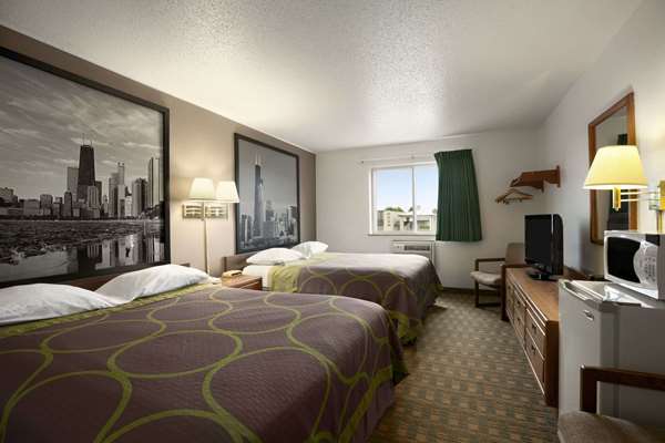  - Super 8 Motel Peru - I-80, Exit 75