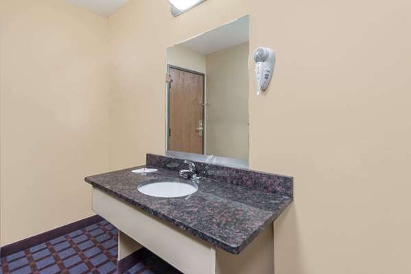  - Super 8 Hotel Okawville