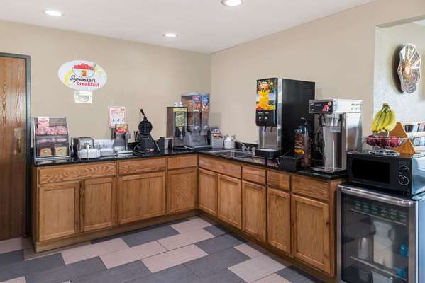  - Super 8 Hotel Okawville