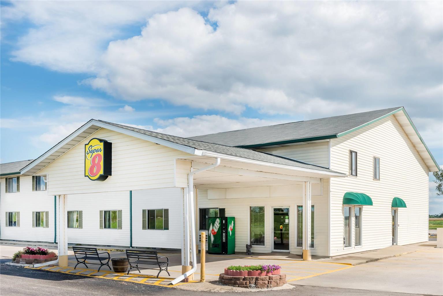 Super 8 Okawville