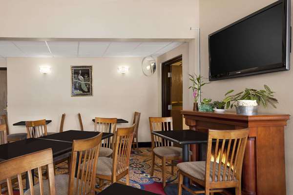 Restaurant - Days Inn Keene