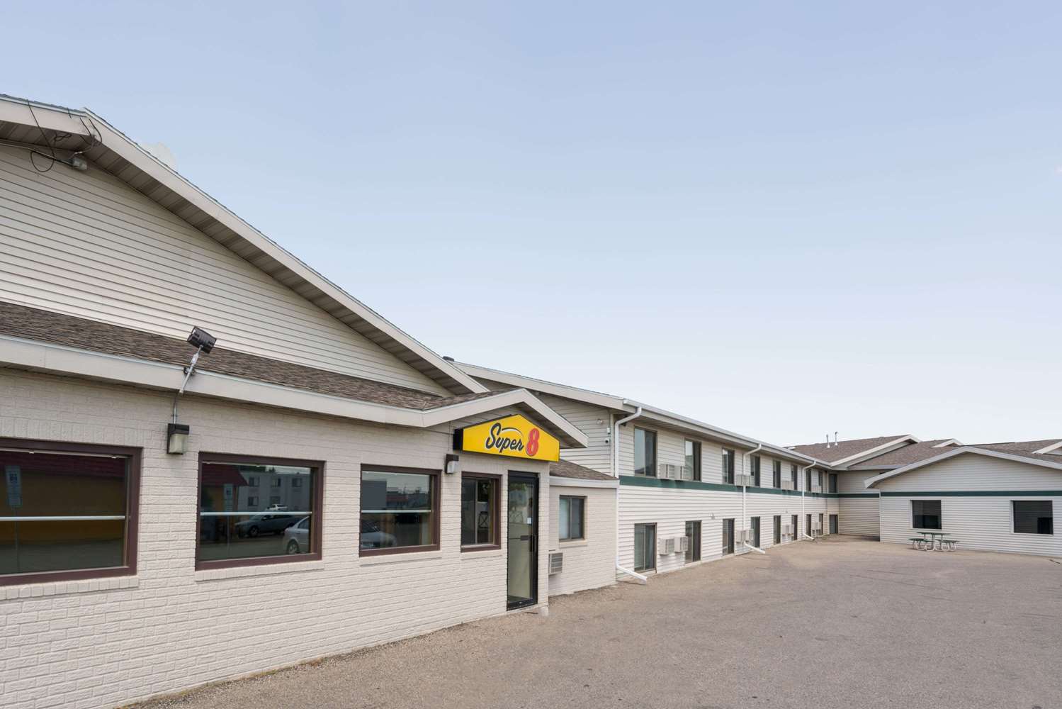 Super 8 Motel I29 West Acres Mall Fargo, ND See Discounts