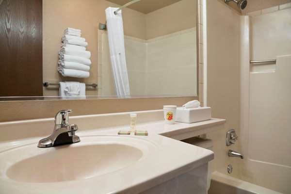  - Super 8 Motel Coeur d'Alene - I-90, Exit 12