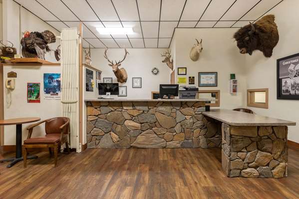  - Super 8 Hotel Mt Rushmore Hill City