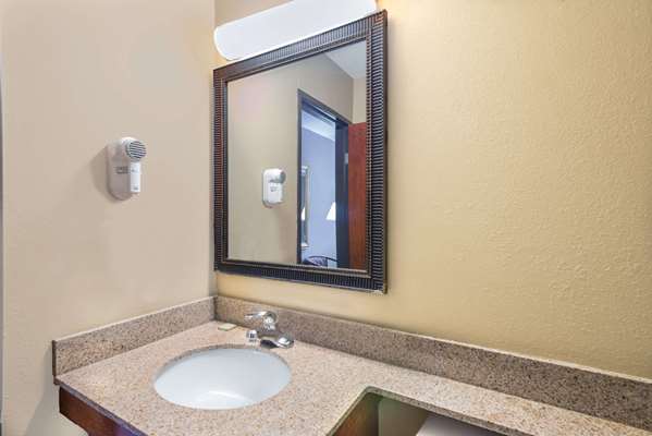  - Super 8 Hotel Tilton