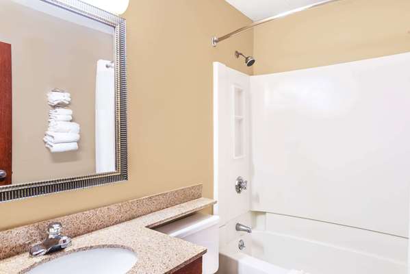  - Super 8 Hotel Tilton