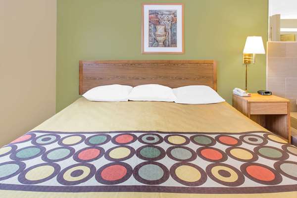 Suite - Super 8 Hotel East Moline