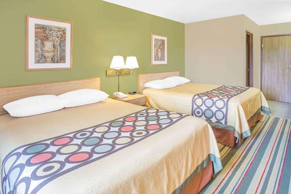  - Super 8 Hotel East Moline