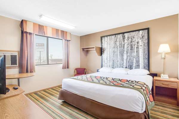  - Super 8 Hotel Mitchell