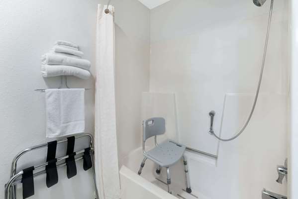  - Super 8 Hotel Murdo